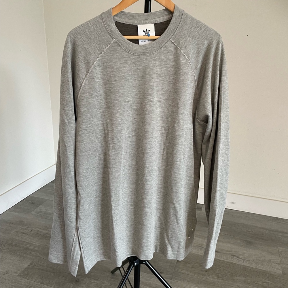 Adidas Men's Gray thin stretch Sweatshirt line arm detailing